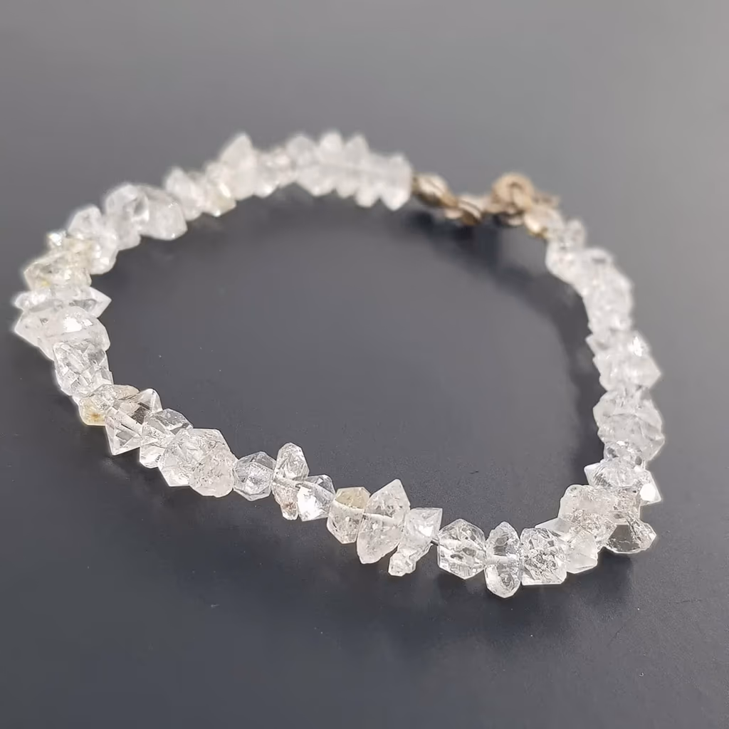 Herkimer Kuvars Çift Uçlu Doğal (Gümüş) İncele ve Satın Al Herkimer Kuvars Çift Uçlu Doğal (Gümüş) - Orijinal Doğal Taş ve Şifa Kristali Görsel 1