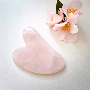 Pembe Kuvars Gua Sha - Orijinal Şifalı Kristal - Görsel 1
