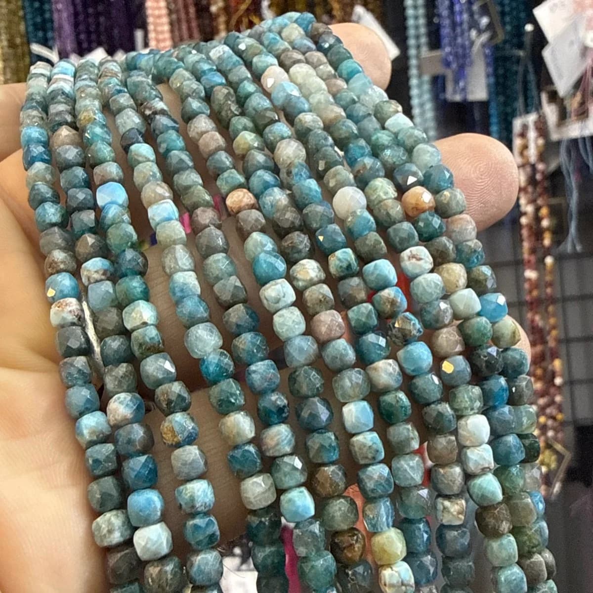 Blue Apatit Dizi Küp 4 mm