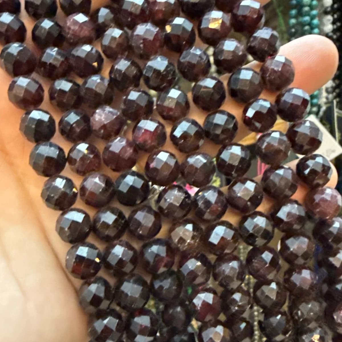 Garnet Almandin Dizi Faset 10 mm