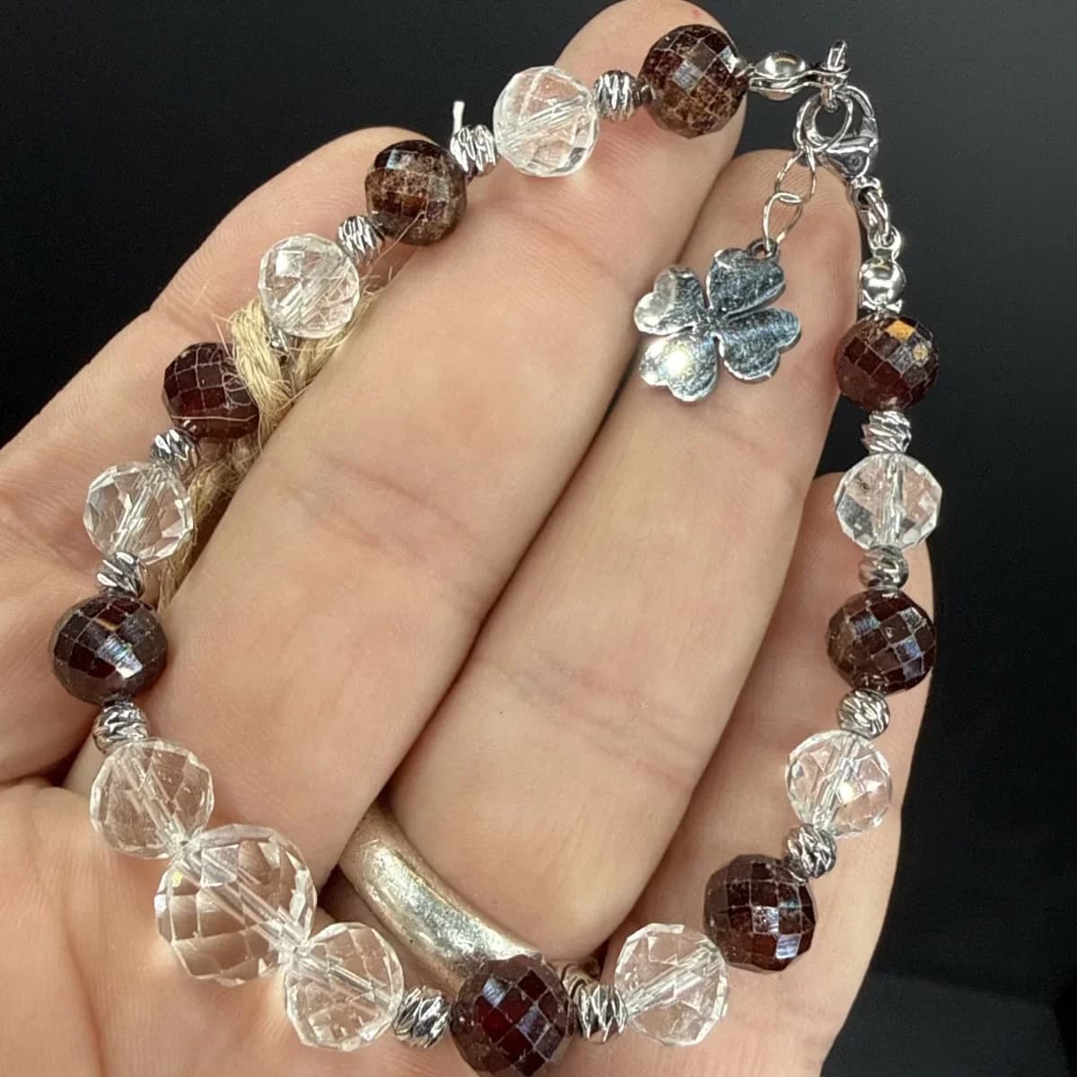 Kristal Kuvars /Garnet Faset 8 mm Bileklik T