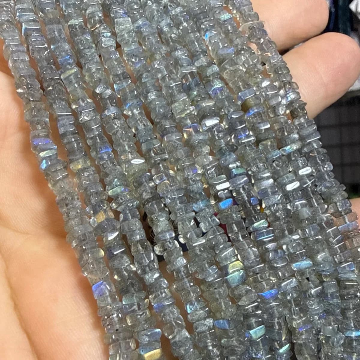 Labradorit A+ 4x2 mm Dizi