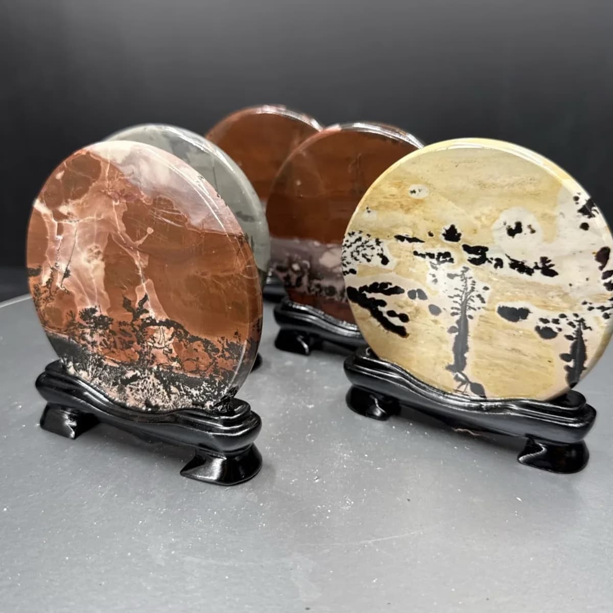 Picture Jasper Obje Ahşap Standlı Yuvarlak