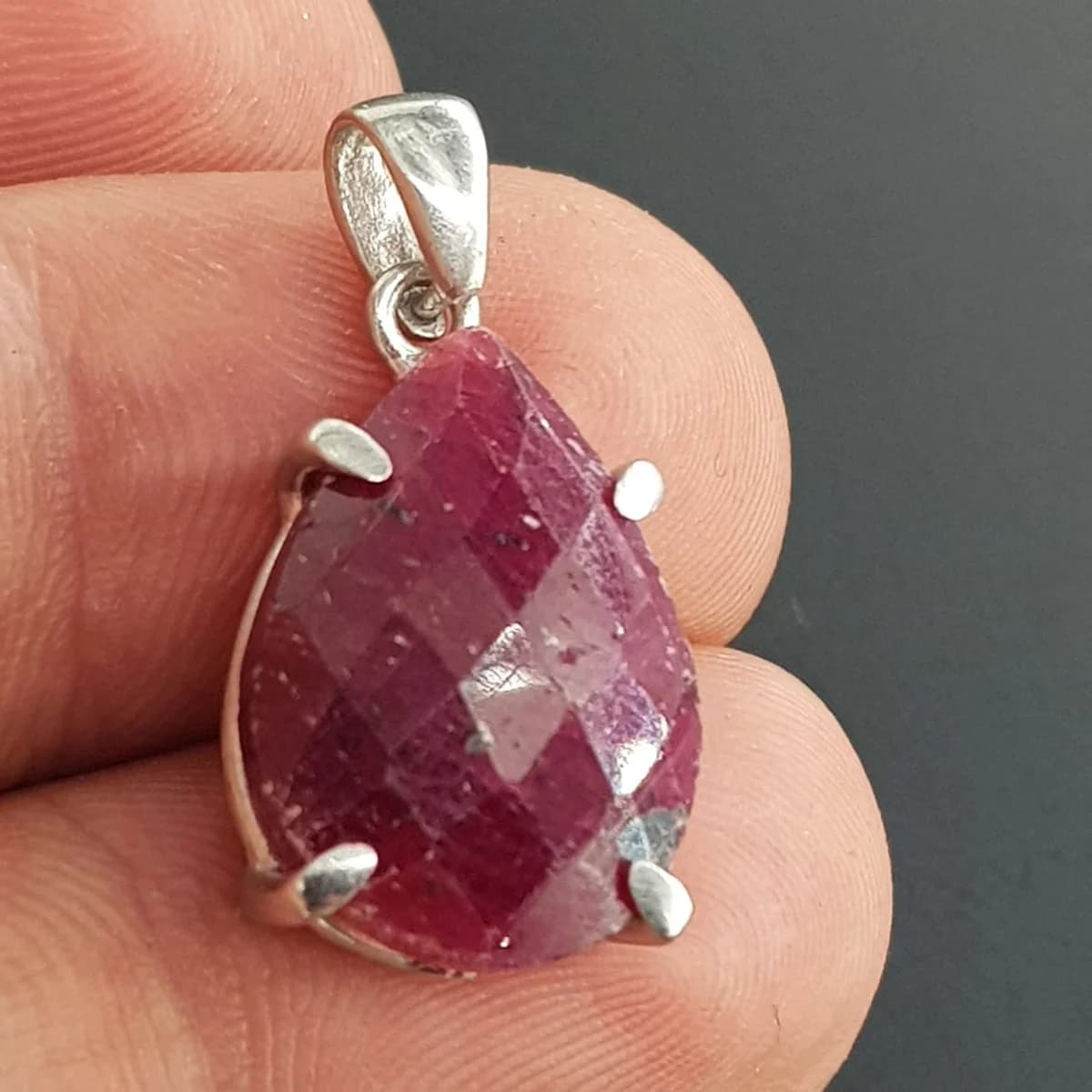 Yakut Kolye Ucu (Gümüş) Orijinal Kristal Detay Görseli 2