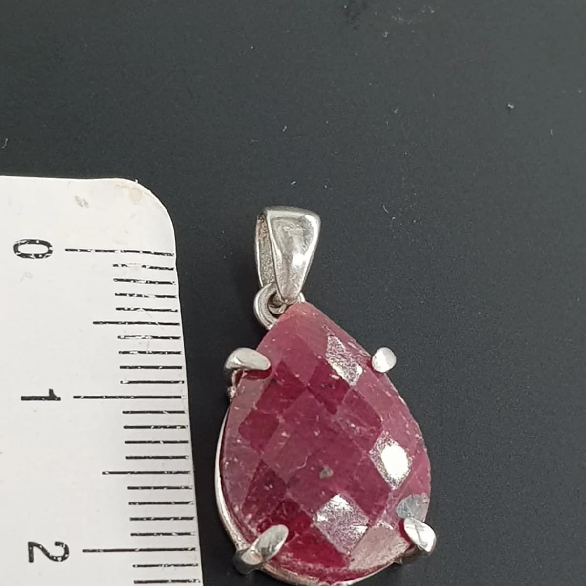 Yakut Kolye Ucu (Gümüş) Orijinal Kristal Detay Görseli 3