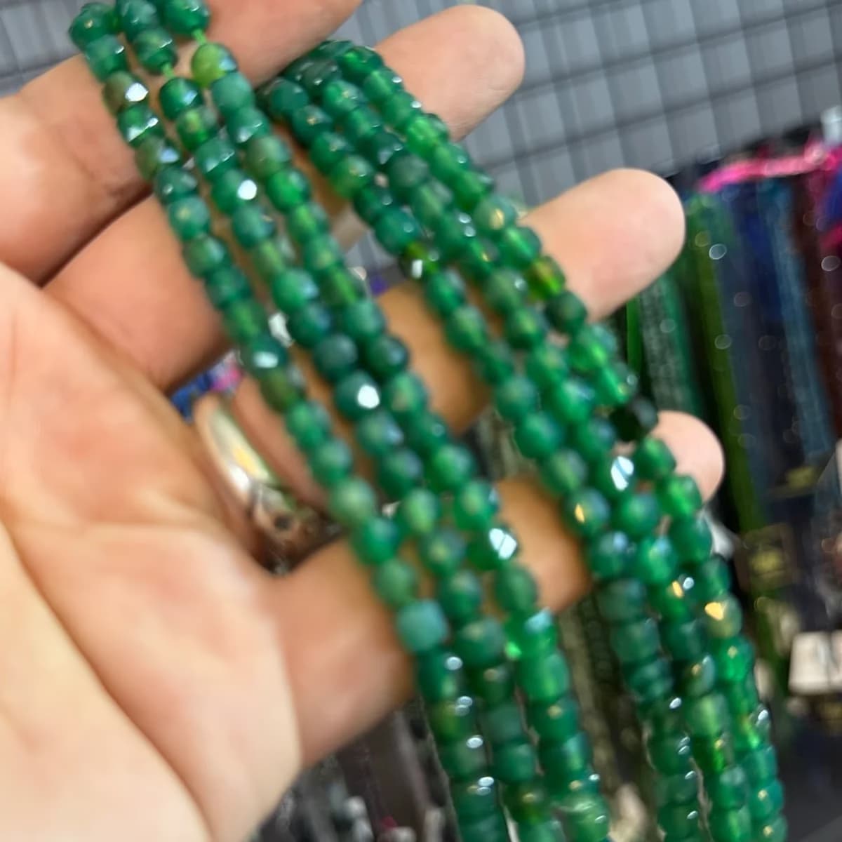 Yeşil Akik Dizi Küp 6 mm