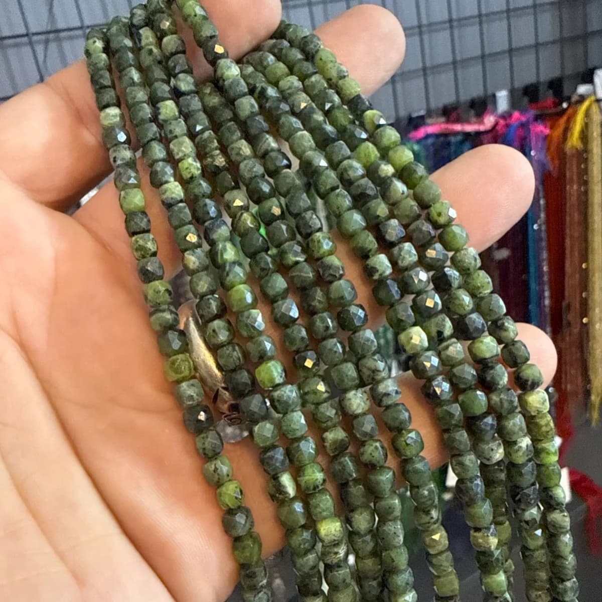 Yeşim Kanada Küp Dizi 4 mm