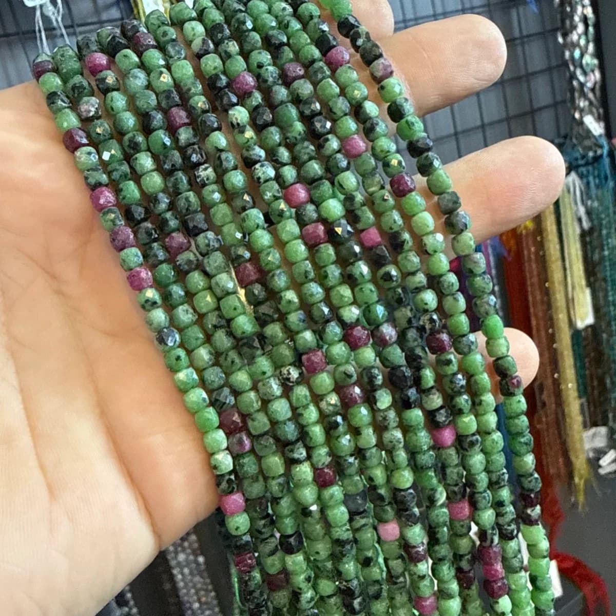 Anyolit Dizi Küp 5 mm