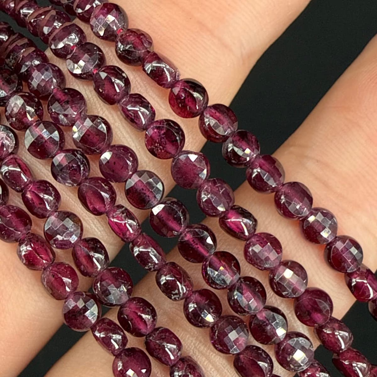 Garnet Petek Dizi 4mm