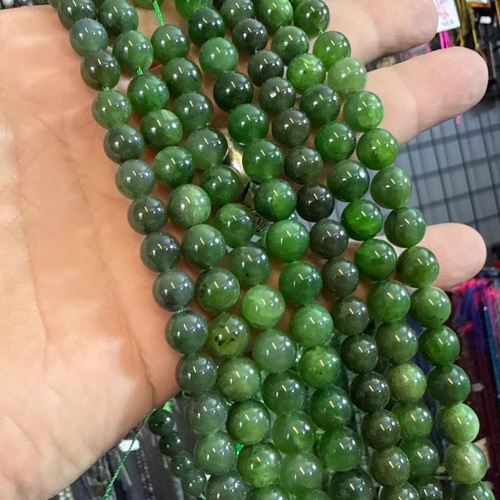 Kanada Yeşim Dizi 8 mm İncele ve Satın Al Kanada Yeşim Dizi 8 mm - Orijinal Doğal Taş ve Şifa Kristali Görsel 1