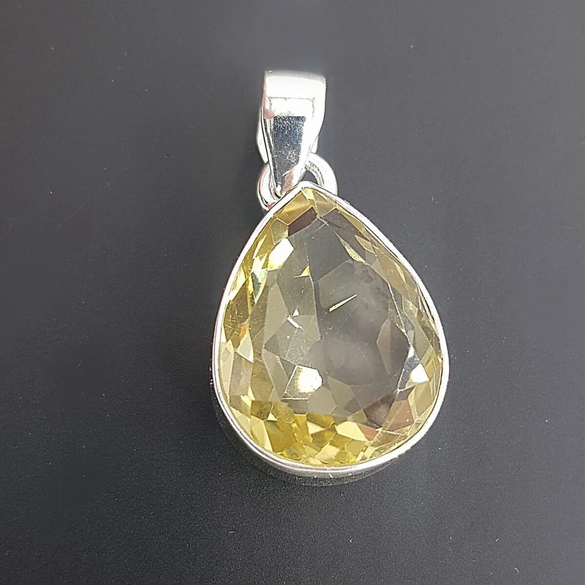 Limon Kuvars Kolye Ucu (Gümüş)