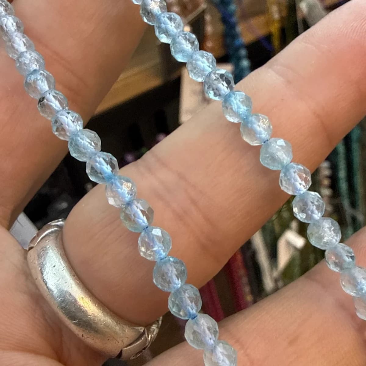 Topaz Faset Dizi 4 mm