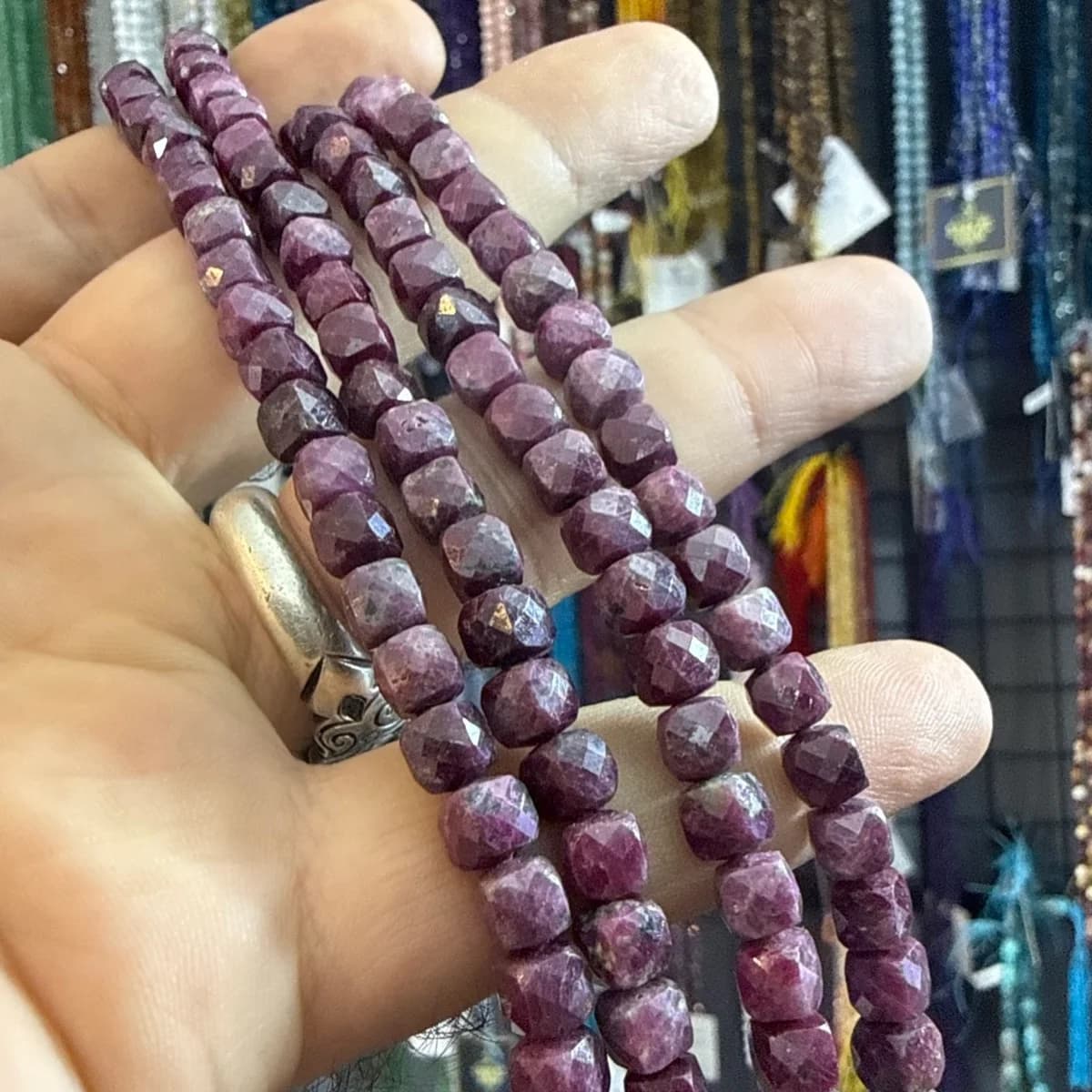 Yakut Dizi Küp 6 mm