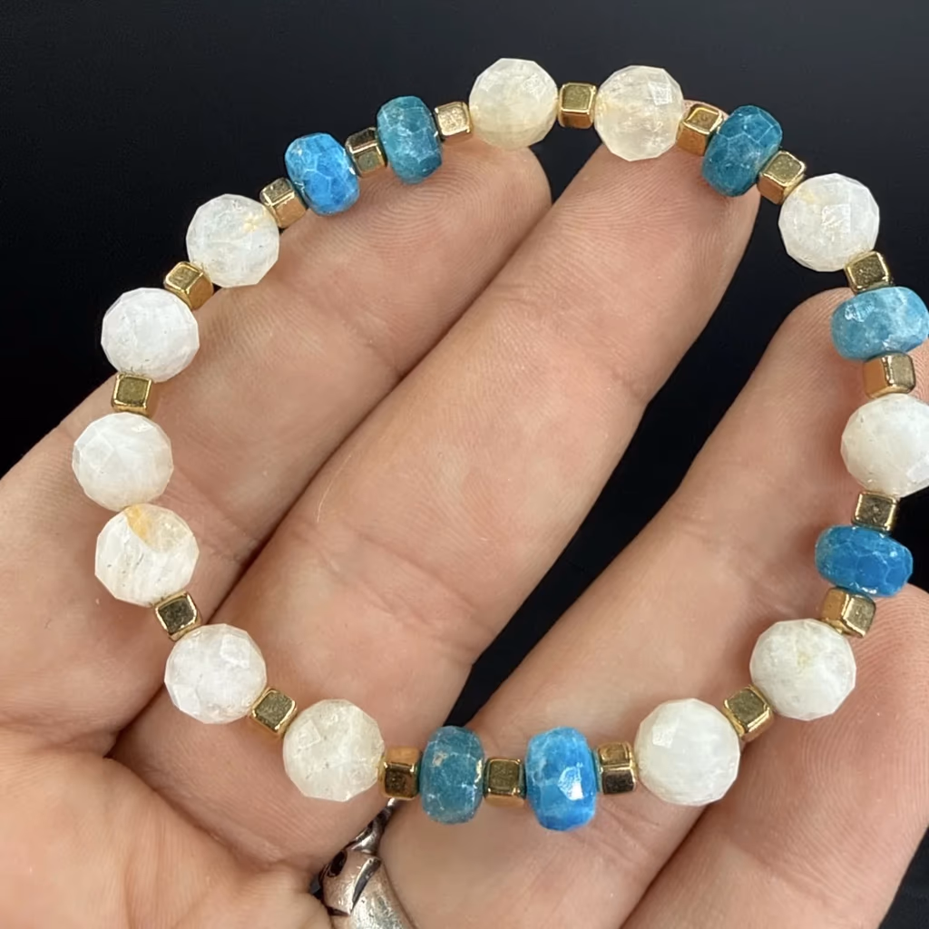 Aytaşı / Blue Apatit Faset Bileklik 8mm * İncele ve Satın Al Aytaşı / Blue Apatit Faset Bileklik 8mm * - Orijinal Doğal Taş ve Şifa Kristali Görsel 1