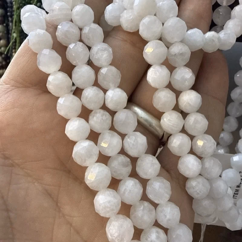 Aytaşı Faset Dizi 8 mm İncele ve Satın Al Aytaşı Faset Dizi 8 mm - Orijinal Doğal Taş ve Şifa Kristali Görsel 1