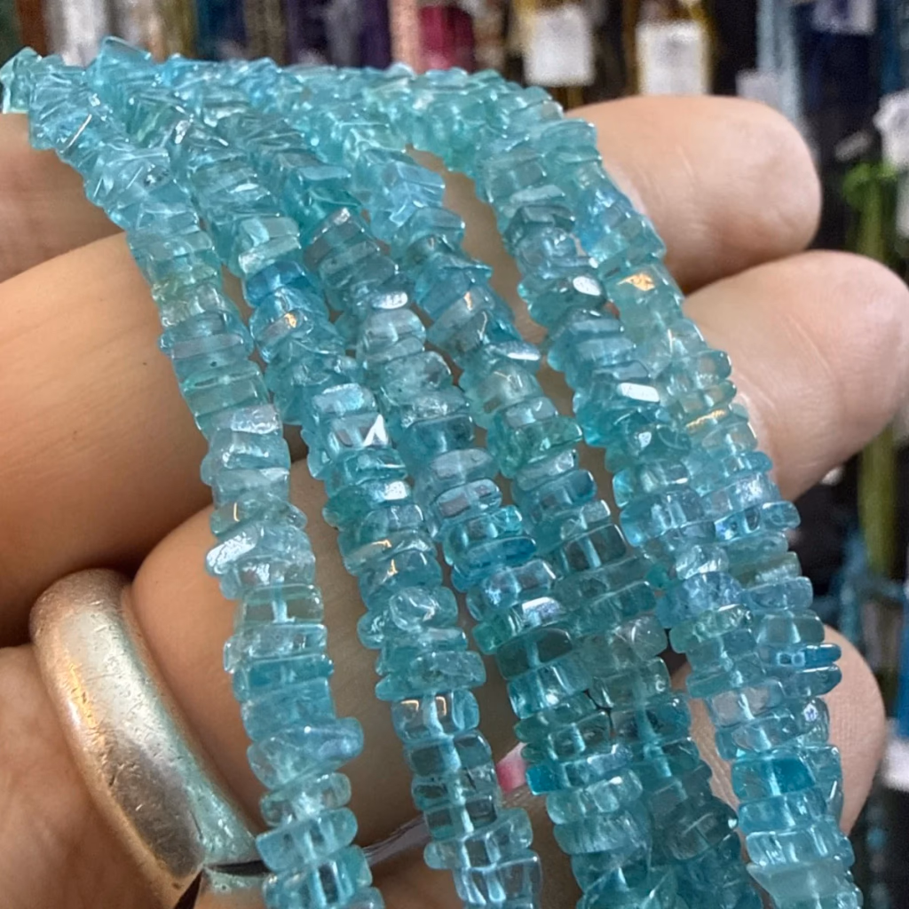 Blue Apatit 4x2 mm Dizi - Orijinal Doğal Taş ve Şifa Kristali Görsel 1