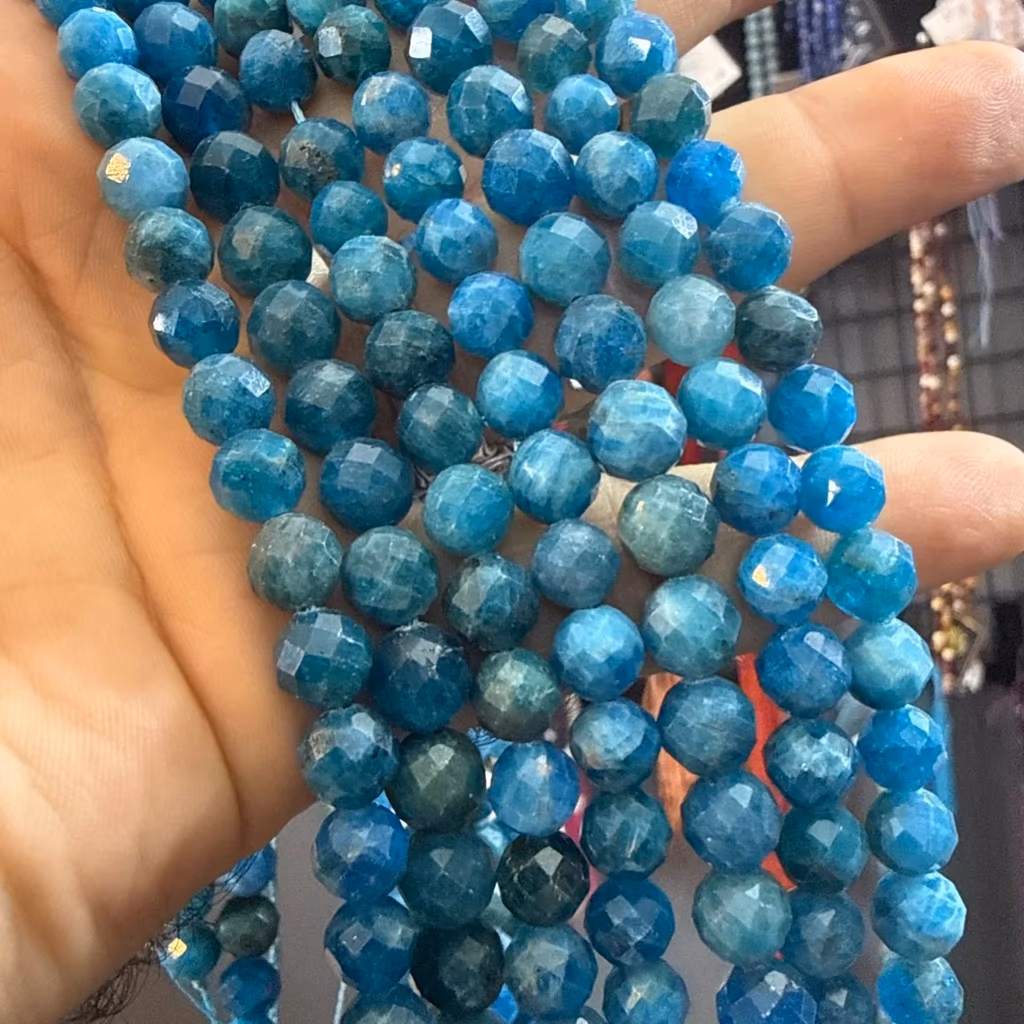 Blue Apatit A+ Faset Dizi 8 mm İncele ve Satın Al Blue Apatit A+ Faset Dizi 8 mm - Orijinal Doğal Taş ve Şifa Kristali Görsel 1