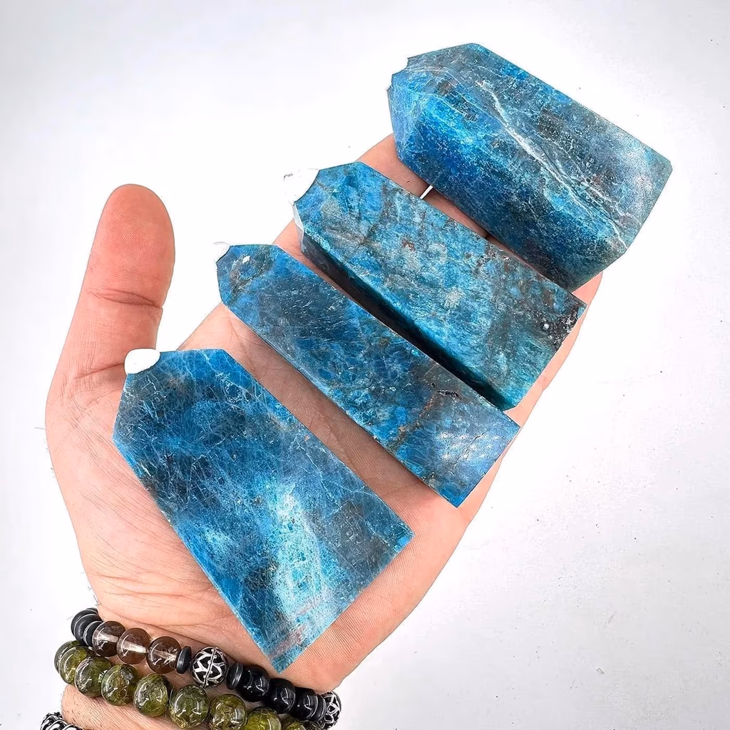 Blue Apatit Obelisk AA+ İncele ve Satın Al Blue Apatit Obelisk AA+ - Orijinal Doğal Taş ve Şifa Kristali Görsel 1