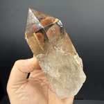 Dumanlı Kuvars Obelisk Orijinal Kristal Detay Görseli 2