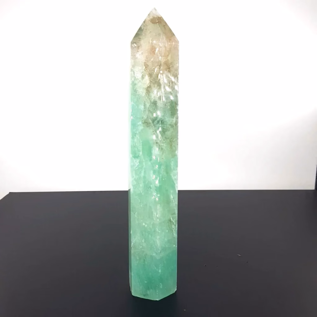 Florit Obelisk İncele ve Satın Al Florit Obelisk - Orijinal Doğal Taş ve Şifa Kristali Görsel 1