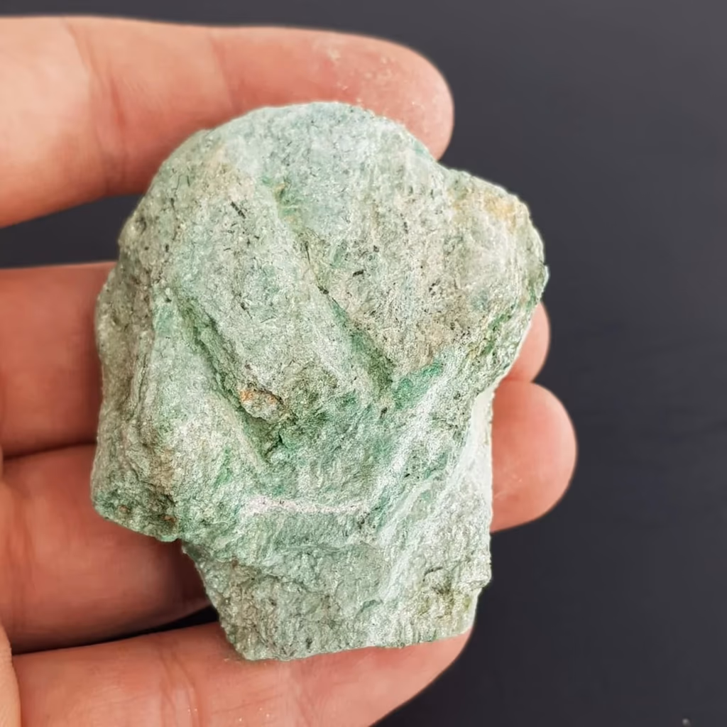 Fuksit Ham Taş İncele ve Satın Al Fuksit Ham Taş - Orijinal Doğal Taş ve Şifa Kristali Görsel 1
