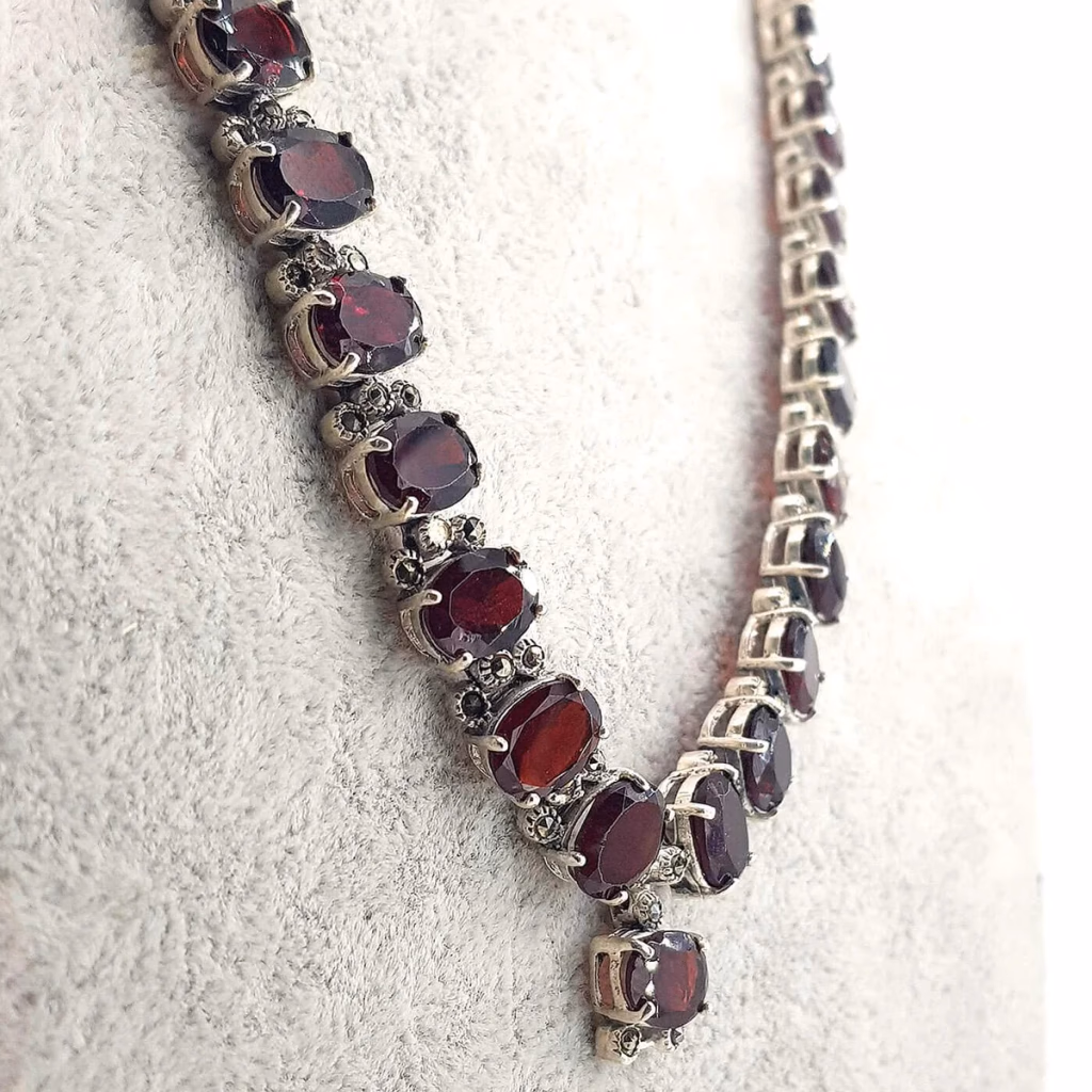 Garnet Kolye (Gümüş) İncele ve Satın Al Garnet Kolye (Gümüş) - Orijinal Doğal Taş ve Şifa Kristali Görsel 1