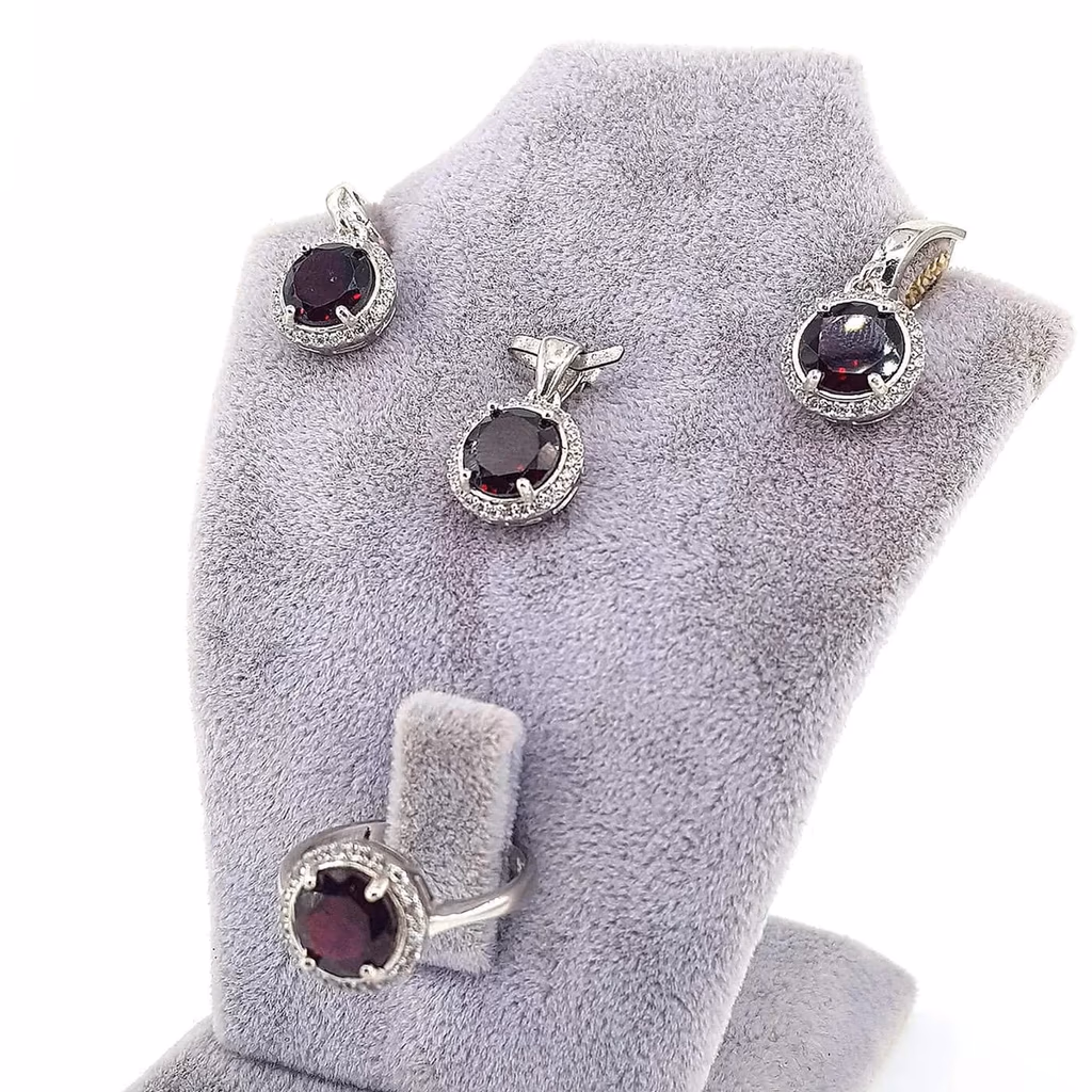 Garnet (Lal) Set (Gümüş) İncele ve Satın Al Garnet (Lal) Set (Gümüş) - Orijinal Doğal Taş ve Şifa Kristali Görsel 1