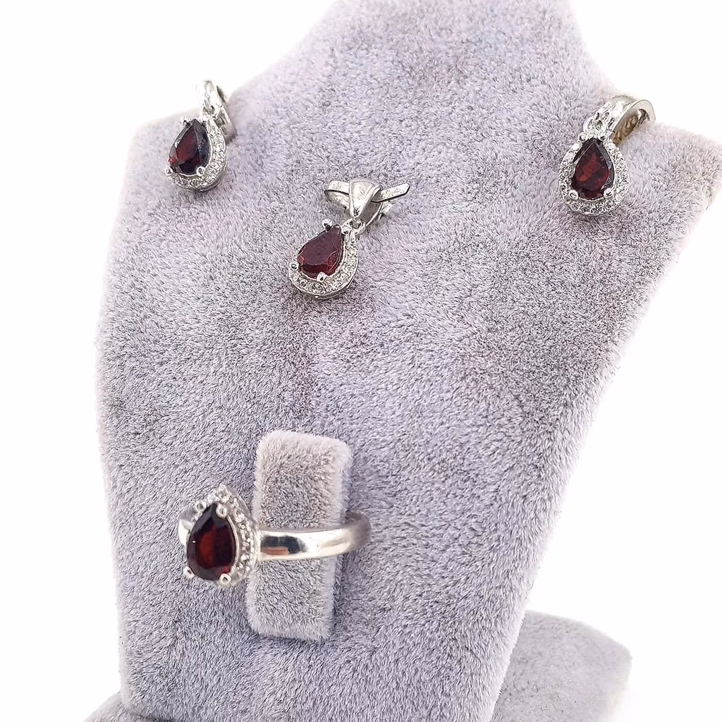 Garnet (Lal) Set (Gümüş) İncele ve Satın Al Garnet (Lal) Set (Gümüş) - Orijinal Doğal Taş ve Şifa Kristali Görsel 1
