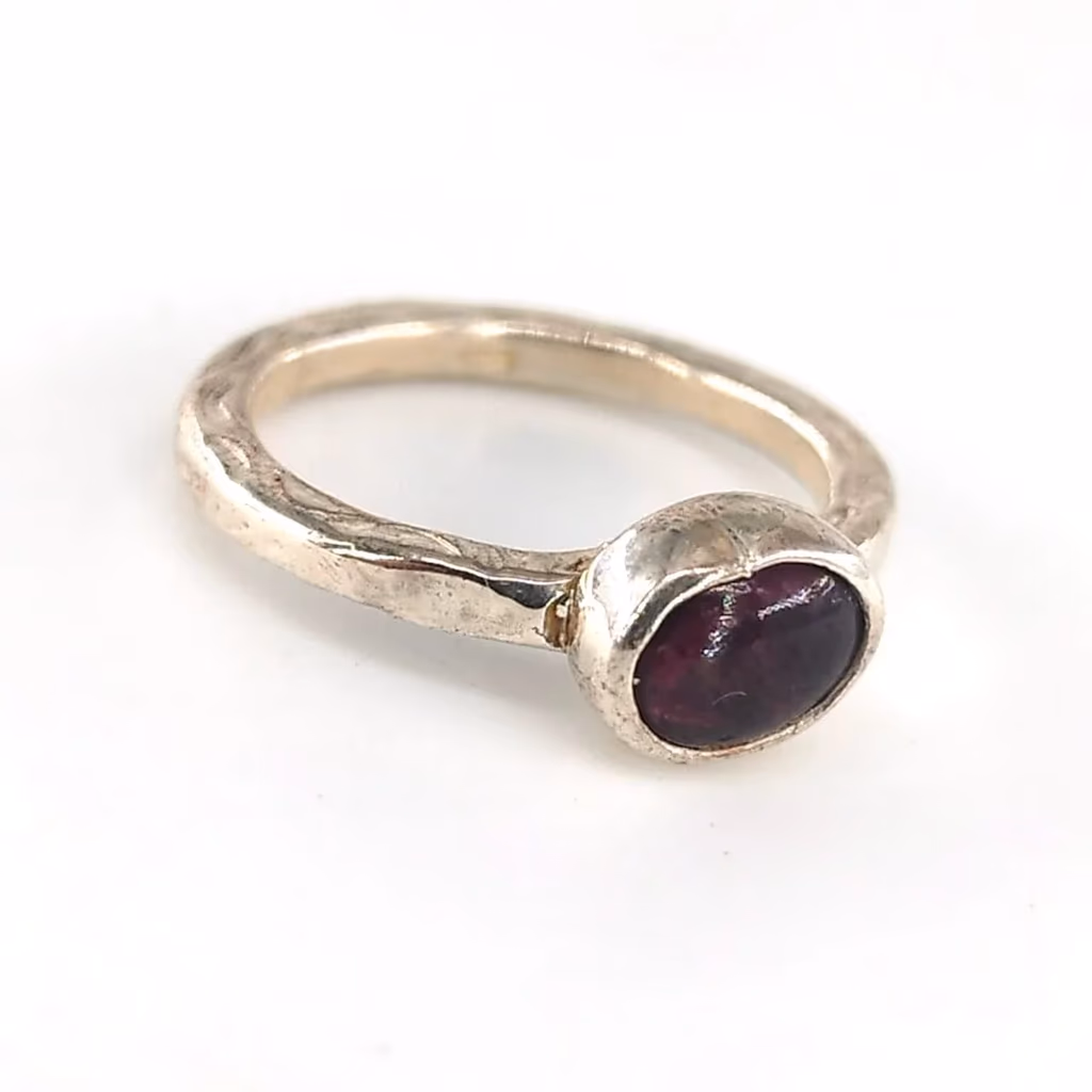 Garnet (Lal) Yüzük (Gümüş) İncele ve Satın Al Garnet (Lal) Yüzük (Gümüş) - Orijinal Doğal Taş ve Şifa Kristali Görsel 1