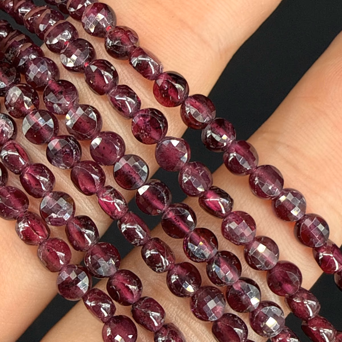 Garnet Petek Dizi 4mm