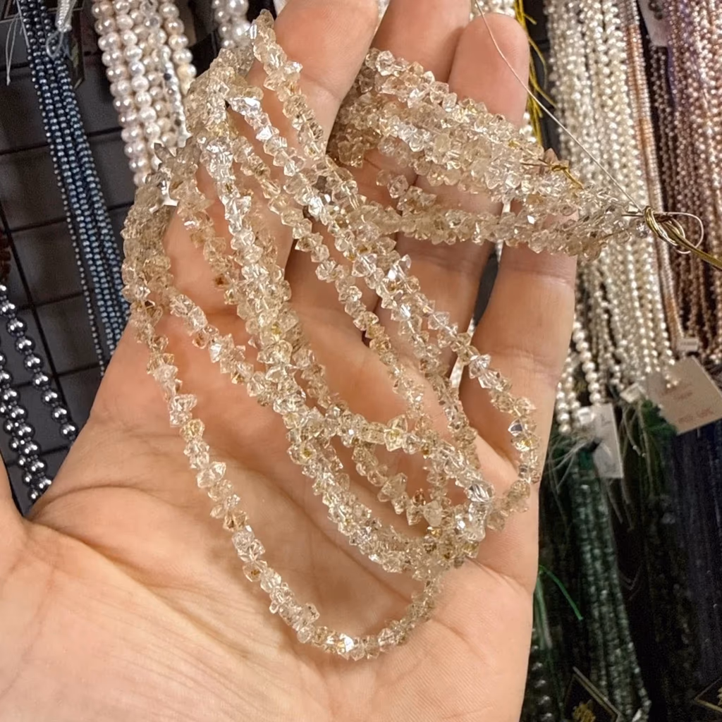Herkimer Elmas Dizi Gold AAA İncele ve Satın Al Herkimer Elmas Dizi Gold AAA - Orijinal Doğal Taş ve Şifa Kristali Görsel 1