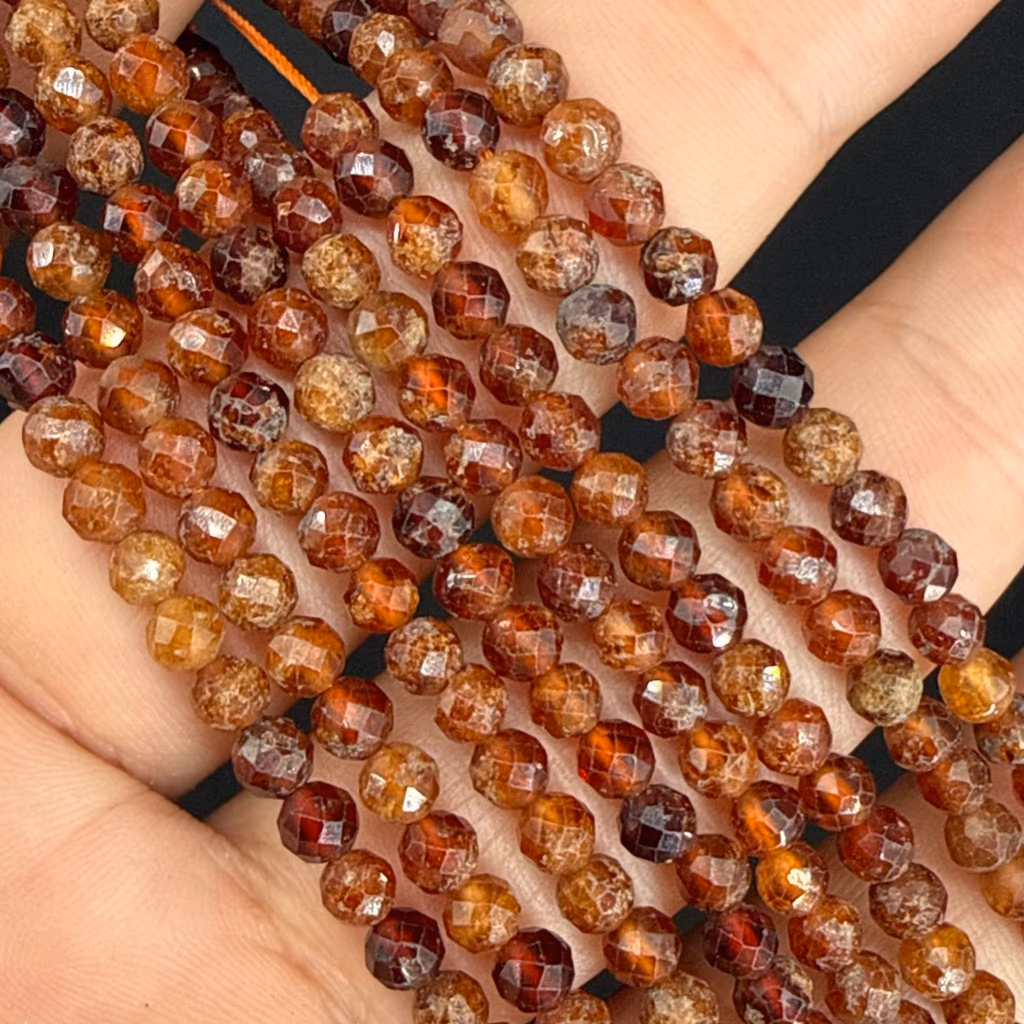 Hessonite Garnet Dizi Faset 3mm İncele ve Satın Al Hessonite Garnet Dizi Faset 3mm - Orijinal Doğal Taş ve Şifa Kristali Görsel 1