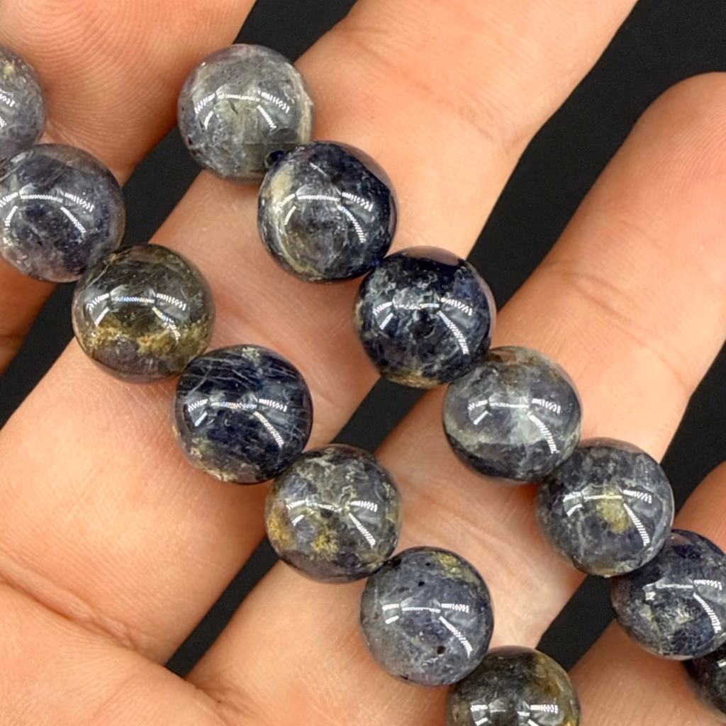 İyolit Dizi 10mm AAA İncele ve Satın Al İyolit Dizi 10mm AAA - Orijinal Doğal Taş ve Şifa Kristali Görsel 1