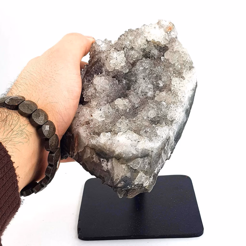 Kalsedonlu Kristal Kuvars İncele ve Satın Al Kalsedonlu Kristal Kuvars - Orijinal Doğal Taş ve Şifa Kristali Görsel 1