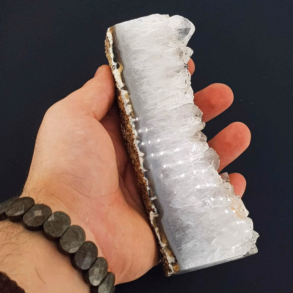 Kalsedonlu Kristal Kuvars İncele ve Satın Al Kalsedonlu Kristal Kuvars - Orijinal Doğal Taş ve Şifa Kristali Görsel 1