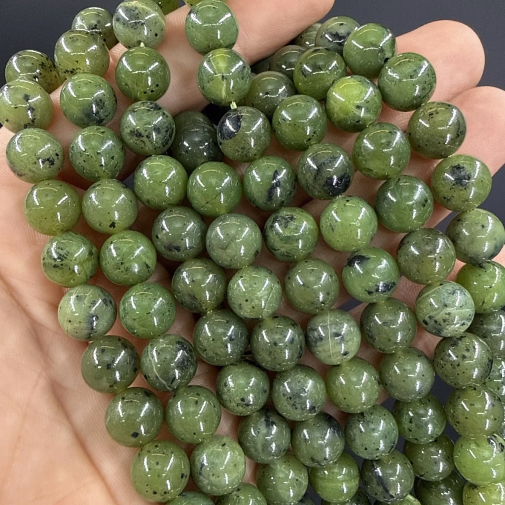 Kanada Yeşim Dizi 10 mm İncele ve Satın Al Kanada Yeşim Dizi 10 mm - Orijinal Doğal Taş ve Şifa Kristali Görsel 1