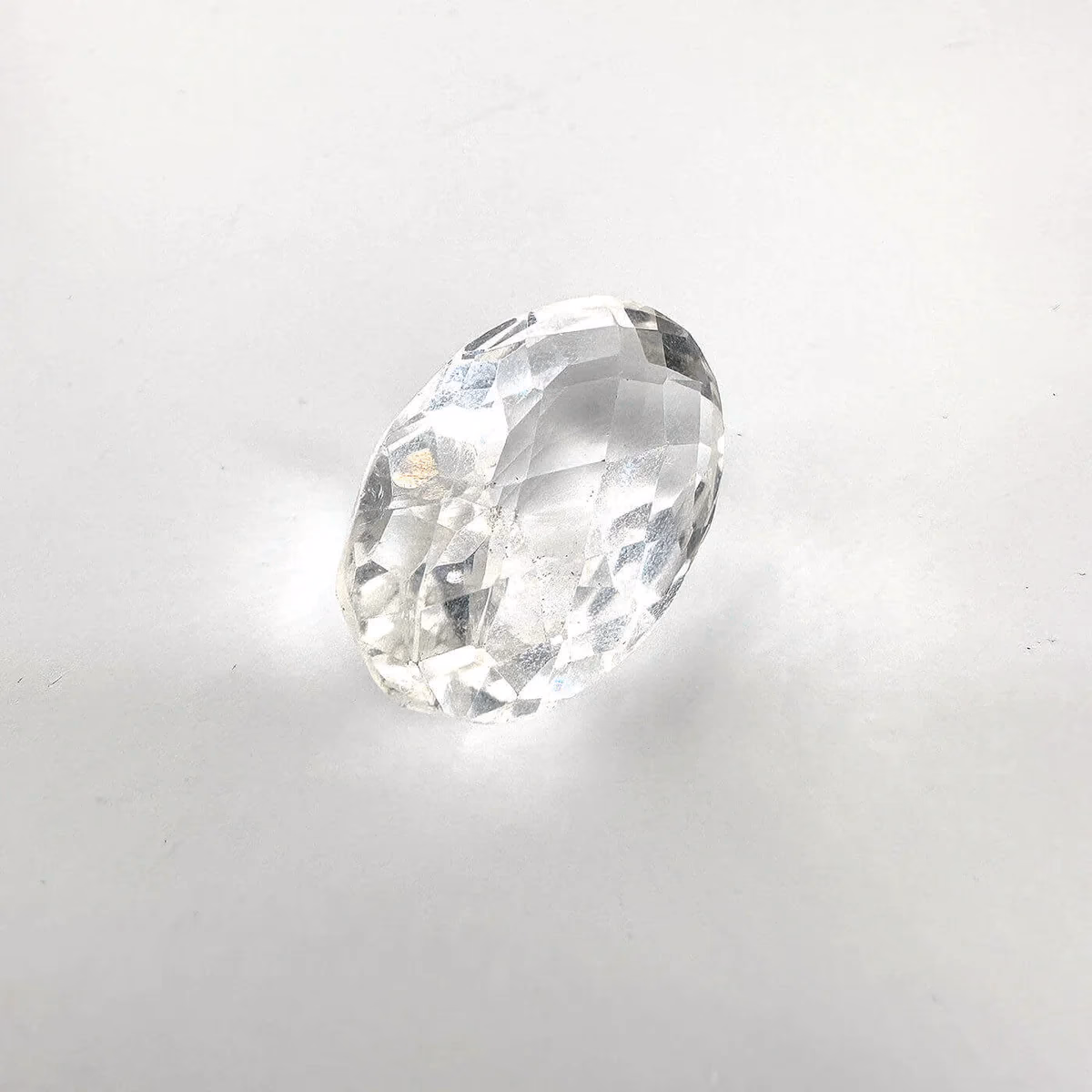 Kristal Kuvars Kabaşon 6A+ K082