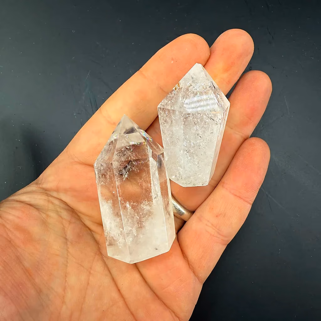 Kristal Kuvars Obelisk İncele ve Satın Al Kristal Kuvars Obelisk - Orijinal Doğal Taş ve Şifa Kristali Görsel 1