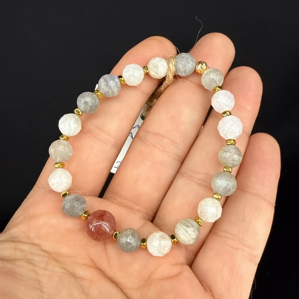 Labradorit / Aytaşı Faset Bileklik 8 mm İncele ve Satın Al Labradorit / Aytaşı Faset Bileklik 8 mm - Orijinal Doğal Taş ve Şifa Kristali Görsel 1