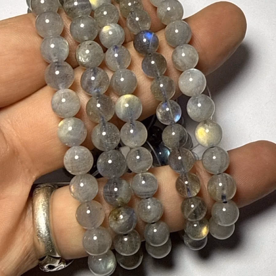Labradorit Bileklik 6 mm İncele ve Satın Al Labradorit Bileklik 6 mm - Orijinal Doğal Taş ve Şifa Kristali Görsel 1