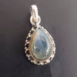 Labradorit Kolye Ucu (Gümüş) Orijinal Kristal Detay Görseli 1