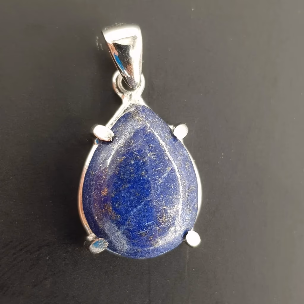 Lapis Lazuli Kolye Ucu (Gümüş) İncele ve Satın Al Lapis Lazuli Kolye Ucu (Gümüş) - Orijinal Doğal Taş ve Şifa Kristali Görsel 1