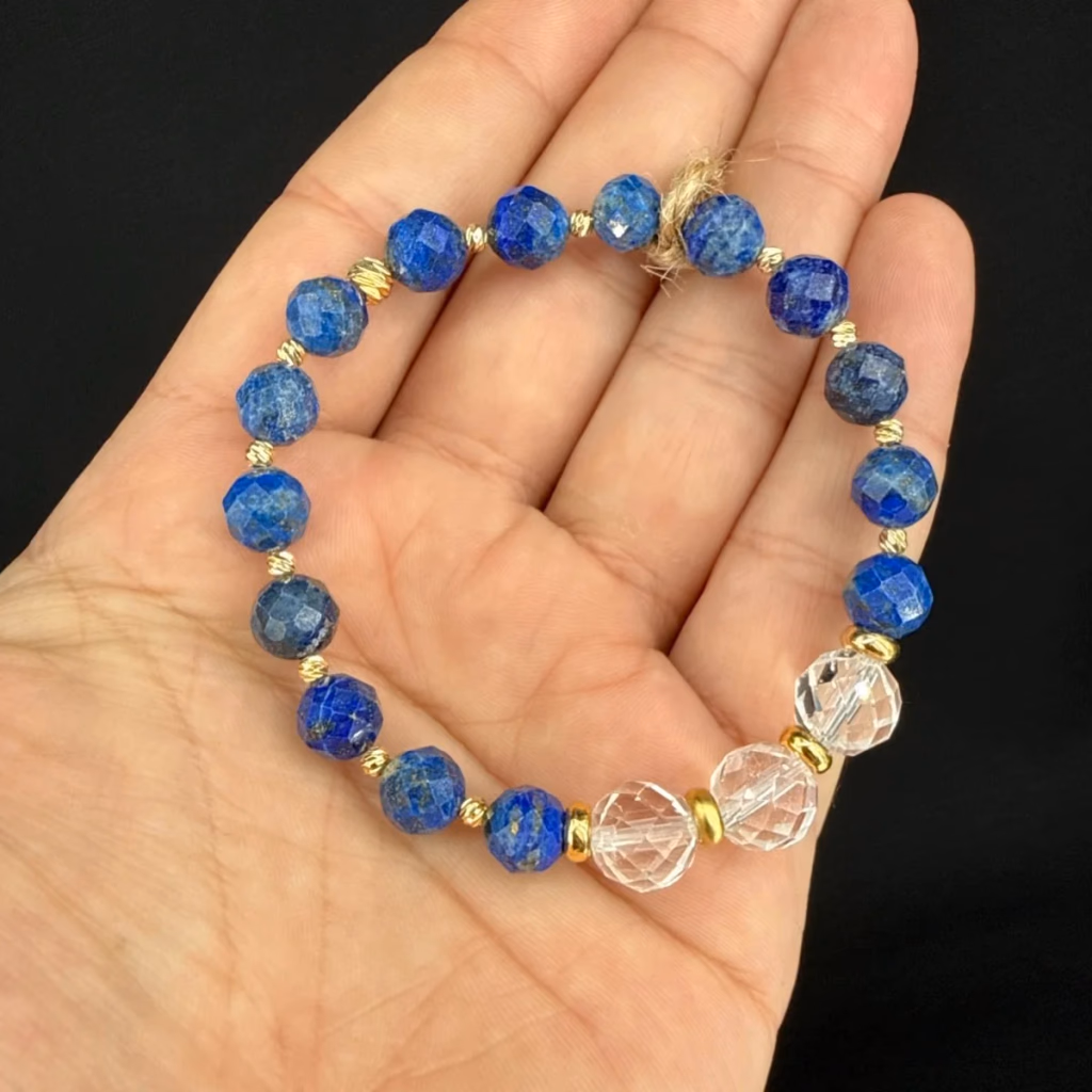 Lapis Lazuli / Kristal Kuvars Faset Bileklik İncele ve Satın Al Lapis Lazuli / Kristal Kuvars Faset Bileklik - Orijinal Doğal Taş ve Şifa Kristali Görsel 1