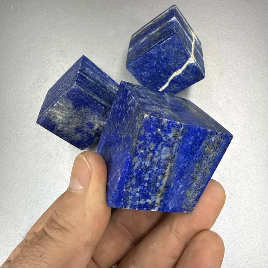 Lapis Lazuli Küp İncele ve Satın Al Lapis Lazuli Küp - Orijinal Doğal Taş ve Şifa Kristali Görsel 1