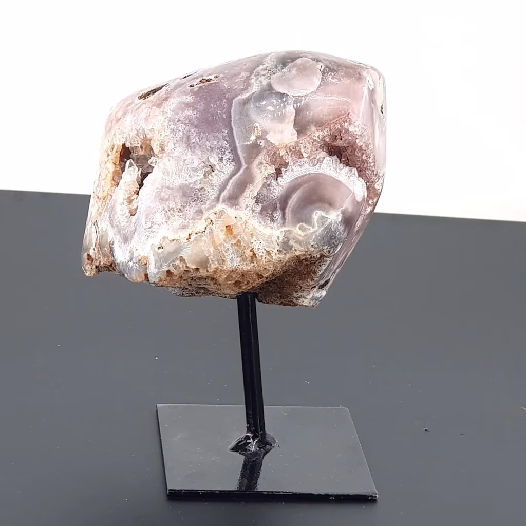 Pembe Ametist (Standlı) İncele ve Satın Al Pembe Ametist (Standlı) - Orijinal Doğal Taş ve Şifa Kristali Görsel 1