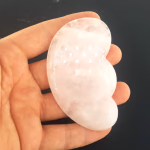 Pembe Kuvars Gua Sha Orijinal Kristal Detay Görseli 2