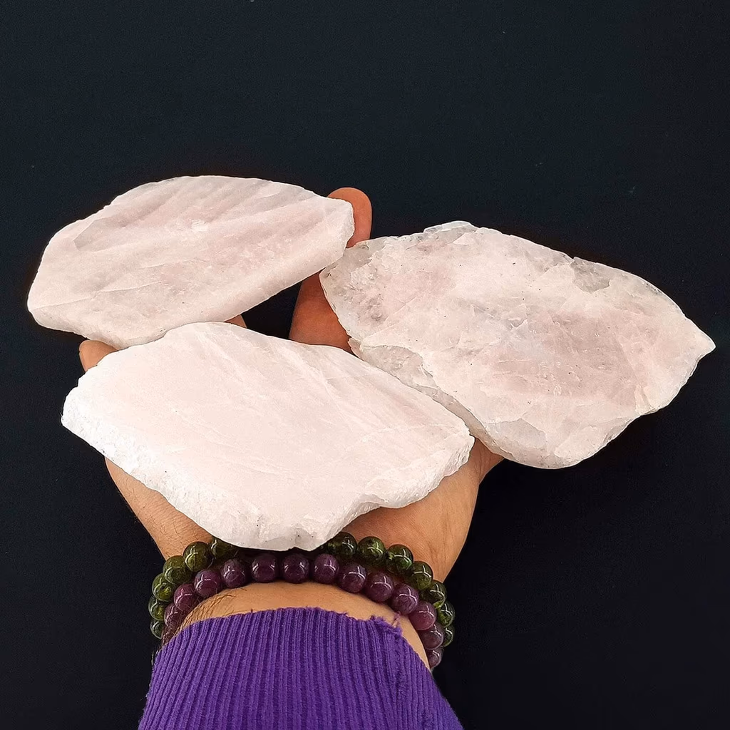 Pembe Kuvars Obje İncele ve Satın Al Pembe Kuvars Obje - Orijinal Doğal Taş ve Şifa Kristali Görsel 1