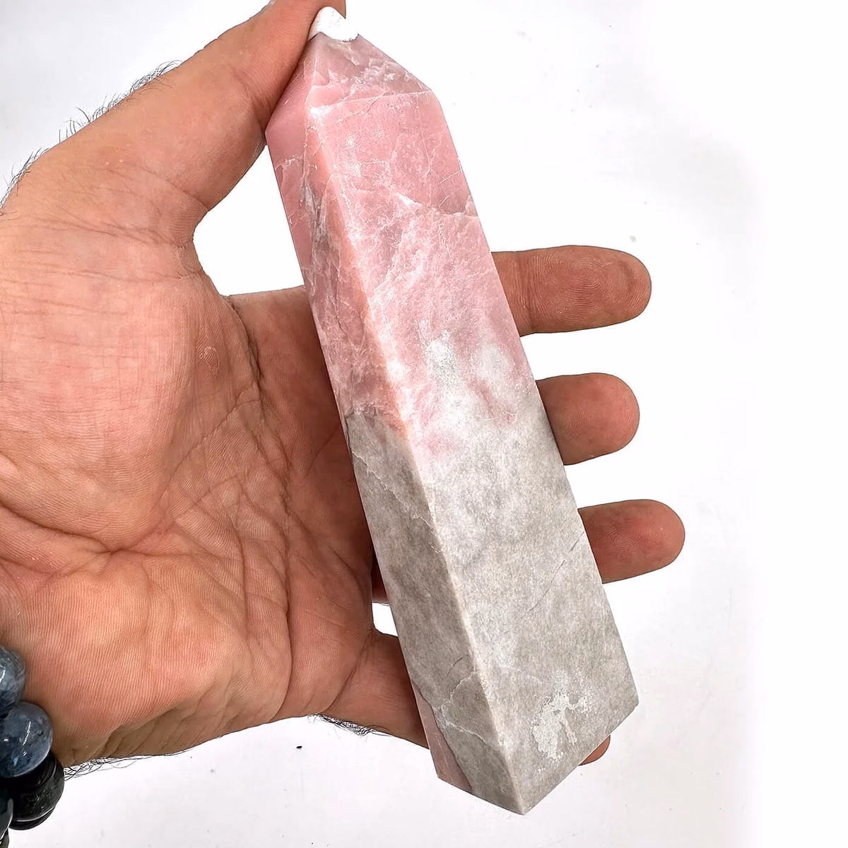 Pembe Opal Obelisk