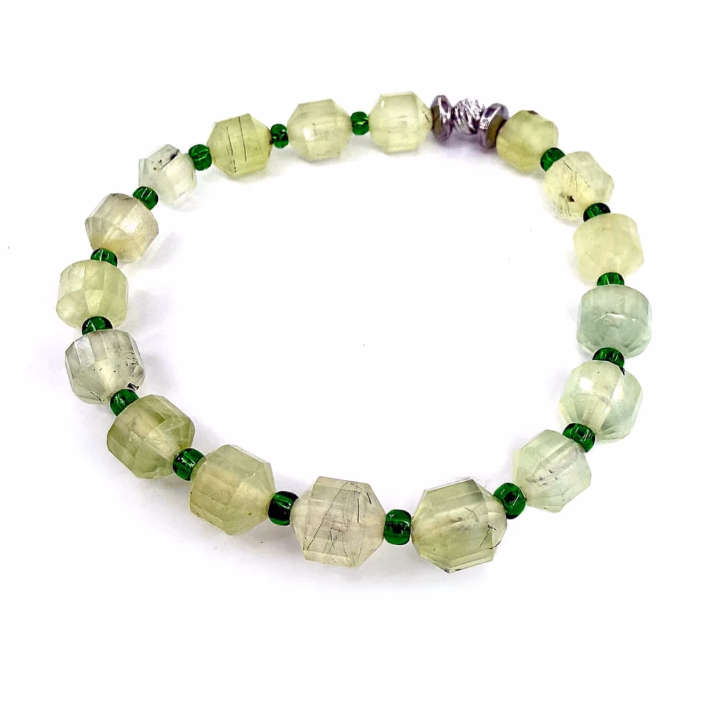 Prehnite Doğaltaş Bileklik Faset 8mm İncele ve Satın Al Prehnite Doğaltaş Bileklik Faset 8mm - Orijinal Doğal Taş ve Şifa Kristali Görsel 1