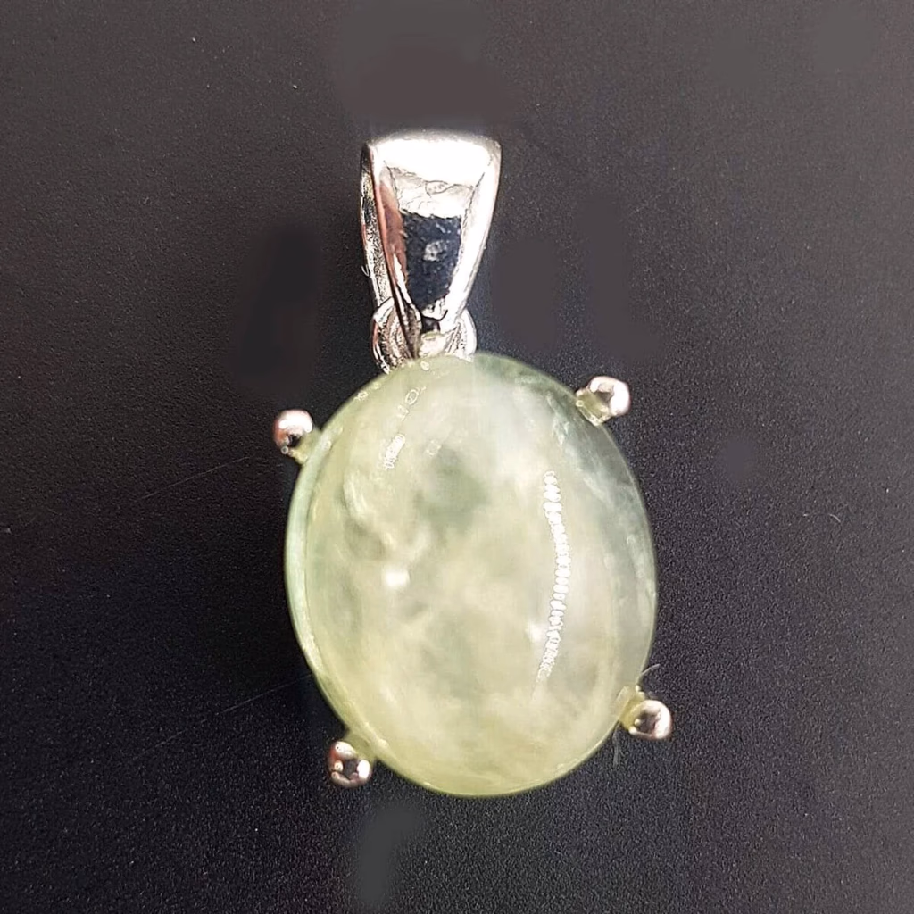 Prehnite Kolye Ucu (Gümüş) İncele ve Satın Al Prehnite Kolye Ucu (Gümüş) - Orijinal Doğal Taş ve Şifa Kristali Görsel 1